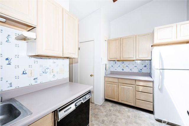 9 Sudden Valley Drive, Bellingham, WA 98229