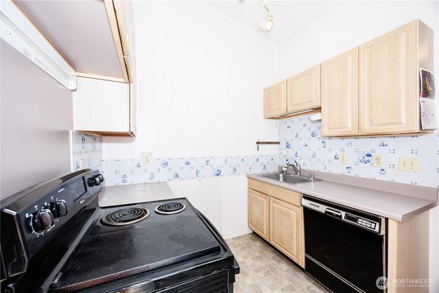 9 Sudden Valley Drive, Bellingham, WA 98229