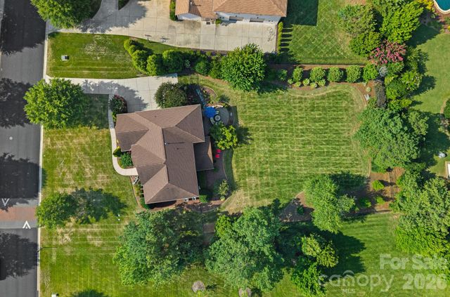 817 Wheatfield Drive, Waxhaw, NC 28173
