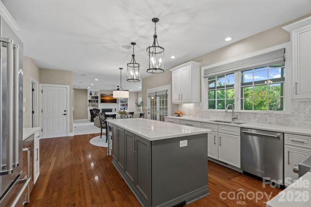 817 Wheatfield Drive, Waxhaw, NC 28173