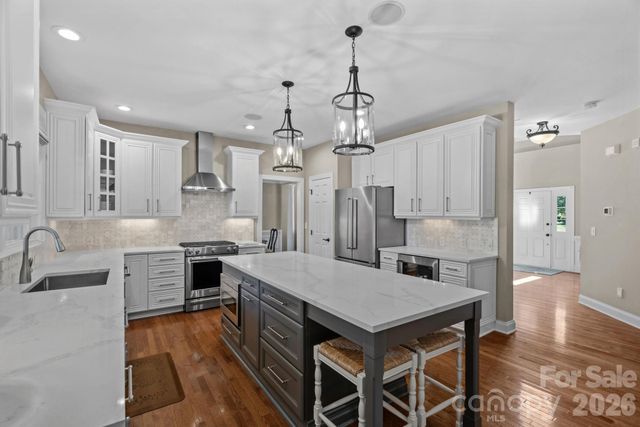 817 Wheatfield Drive, Waxhaw, NC 28173