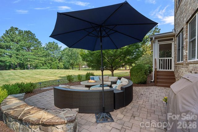 817 Wheatfield Drive, Waxhaw, NC 28173