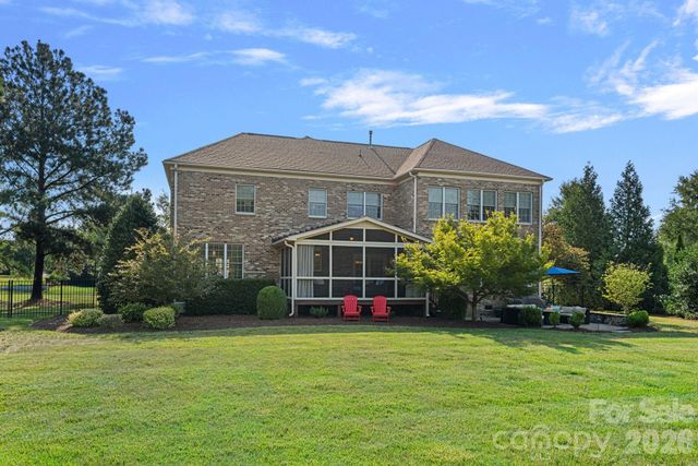 817 Wheatfield Drive, Waxhaw, NC 28173