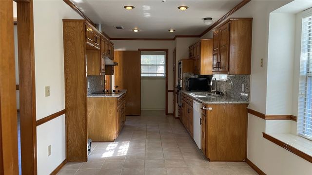 6705 Sweetwater Drive, Plano, TX 75023