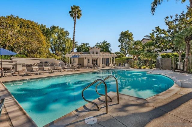 7794 Calle Mejor, Carlsbad, CA 92009