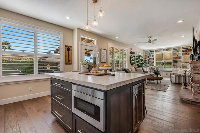 7794 Calle Mejor, Carlsbad, CA 92009