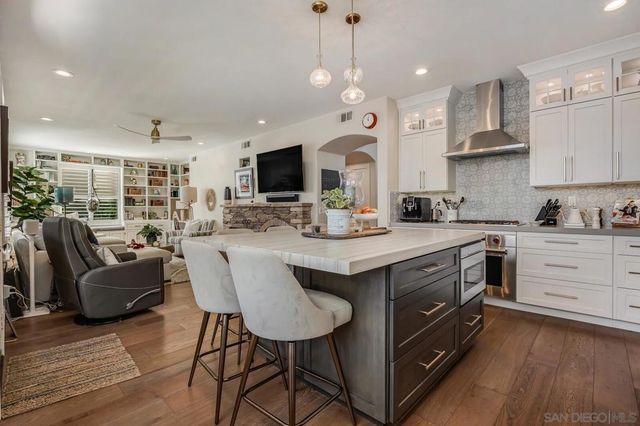 7794 Calle Mejor, Carlsbad, CA 92009