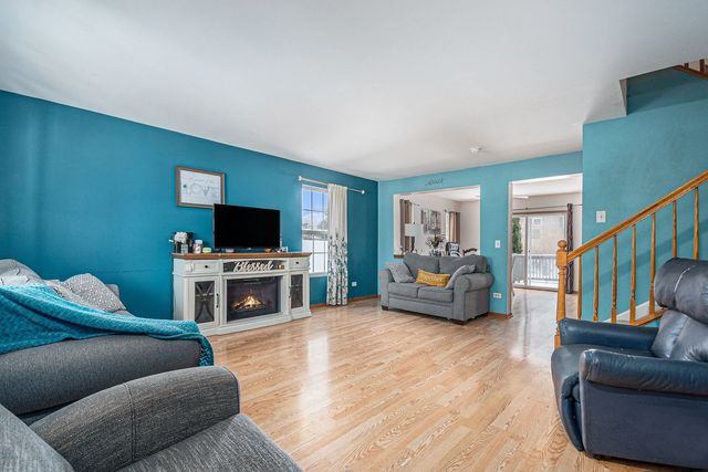 1137 S Wabena Avenue, Minooka, IL 60447