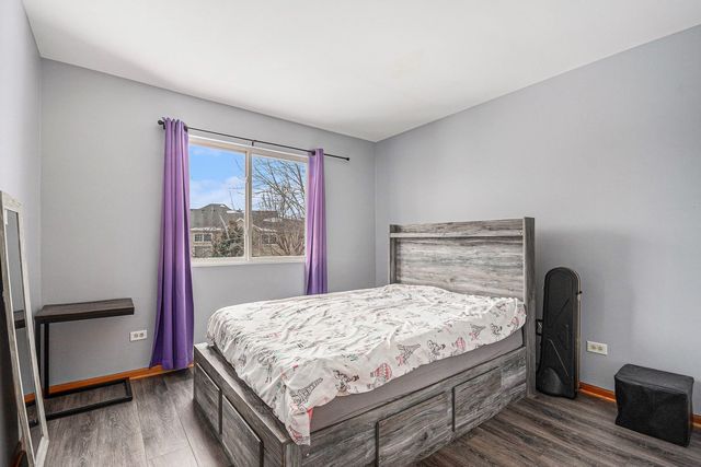 1137 S Wabena Avenue, Minooka, IL 60447