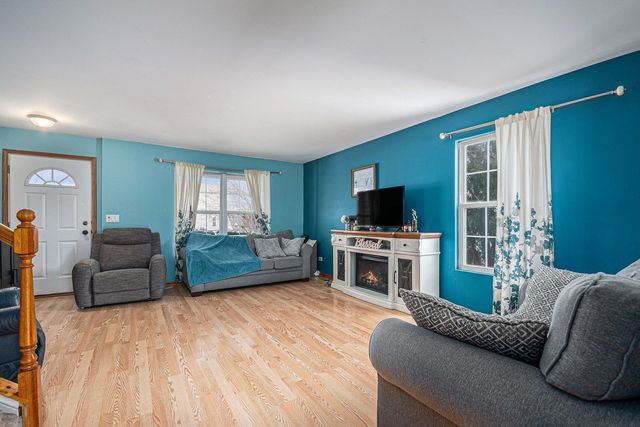 1137 S Wabena Avenue, Minooka, IL 60447