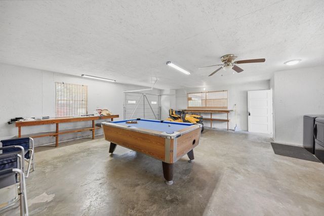 1620 W Us Highway 290, Carmine, TX 78932