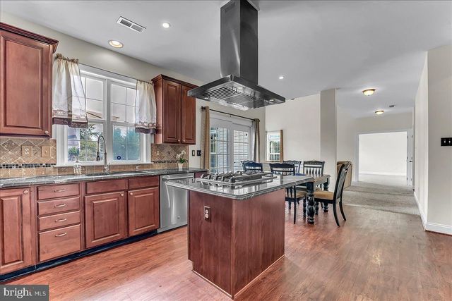 219 PAPERBIRCH DR, Collegeville, PA 19426