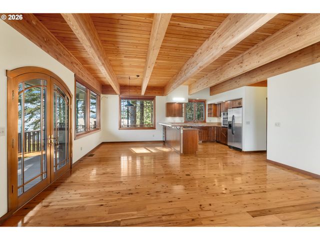 47742 STATE HWY 14, Stevenson, WA 98648
