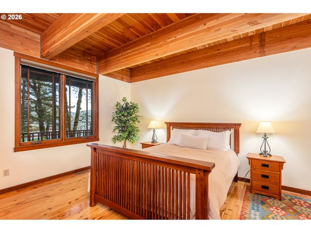 47742 STATE HWY 14, Stevenson, WA 98648
