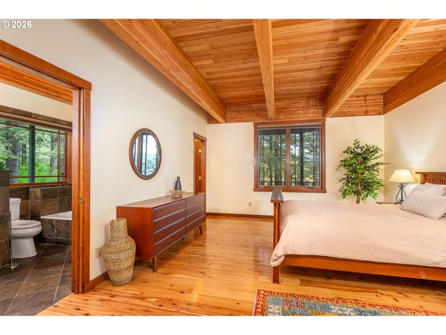 47742 STATE HWY 14, Stevenson, WA 98648