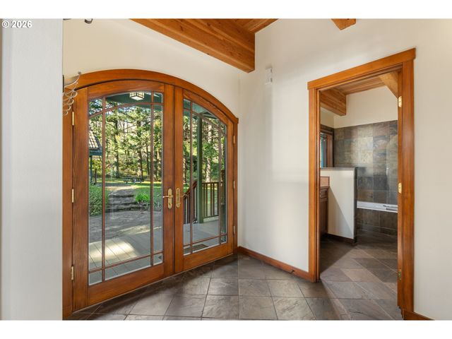 47742 STATE HWY 14, Stevenson, WA 98648