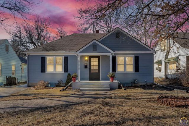 2011 SW High AVE, Topeka, KS 66604