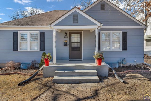 2011 SW High AVE, Topeka, KS 66604