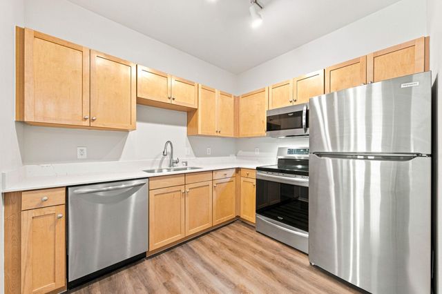 13570 Technology Drive 2203, Eden Prairie, MN 55344
