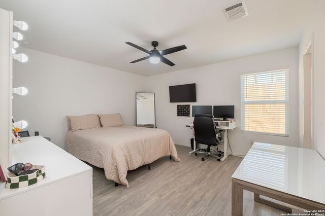 10227 Mesa Medina, San Antonio, TX 78252