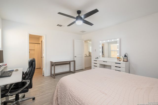 10227 Mesa Medina, San Antonio, TX 78252