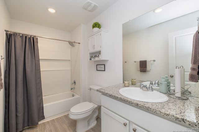 10227 Mesa Medina, San Antonio, TX 78252