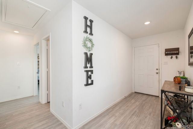 10227 Mesa Medina, San Antonio, TX 78252