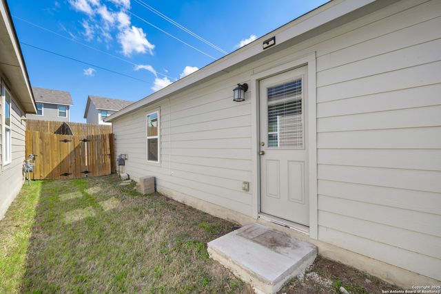 10227 Mesa Medina, San Antonio, TX 78252