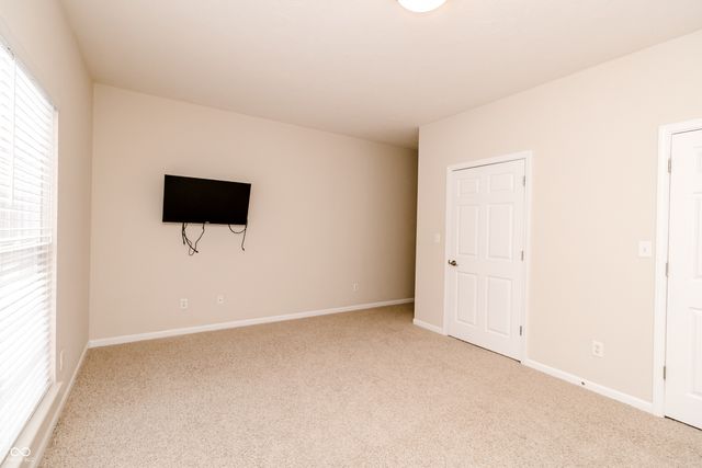 1597 Lacebark Drive B, Greenwood, IN 46143