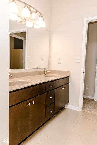 1597 Lacebark Drive B, Greenwood, IN 46143