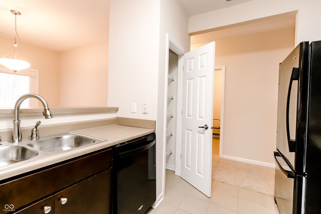 1597 Lacebark Drive B, Greenwood, IN 46143