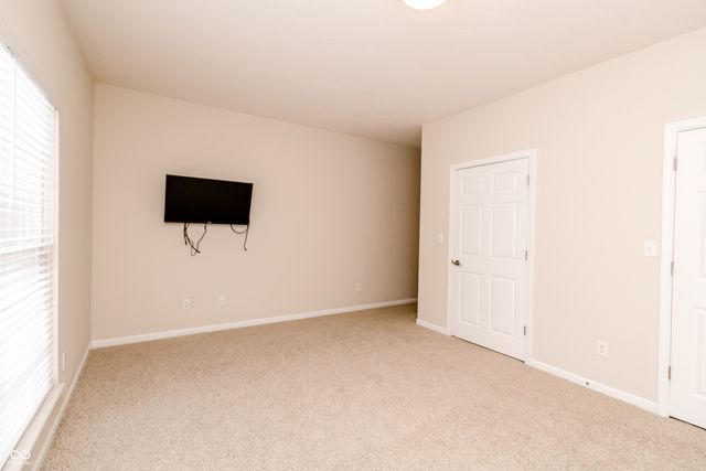 1597 Lacebark Drive B, Greenwood, IN 46143