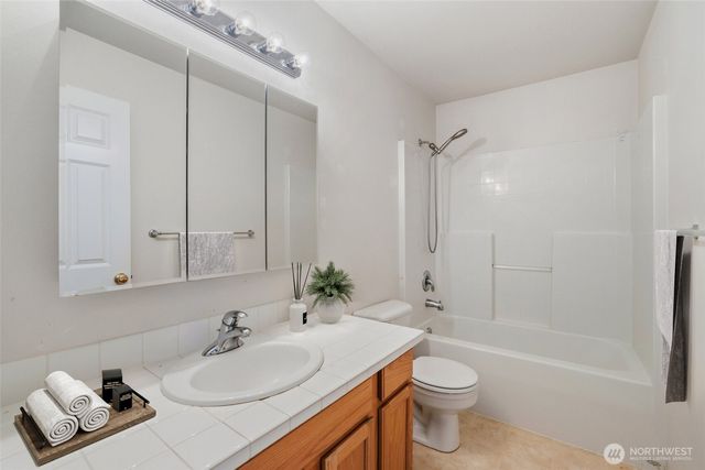 3929 S 344th Street, Auburn, WA 98001