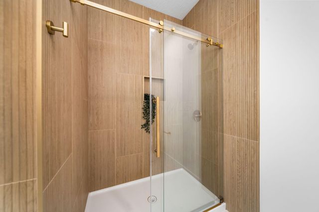 470 Woodlawn Avenue, Columbus, OH 43228