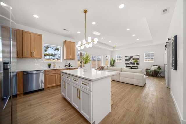 470 Woodlawn Avenue, Columbus, OH 43228