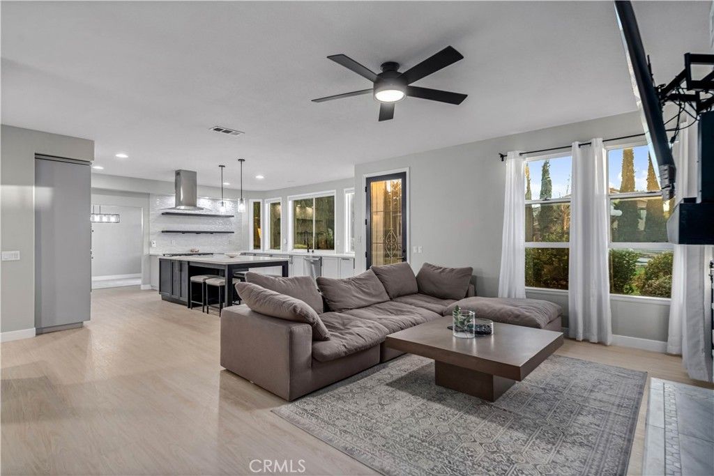 Image 24 of property listing at 40113 Tesoro Lane, Palmdale, CA 93551