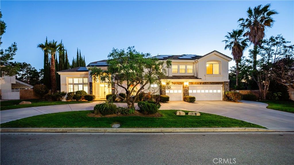 Image 3 of property listing at 40113 Tesoro Lane, Palmdale, CA 93551