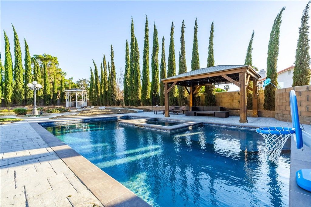 Image 58 of property listing at 40113 Tesoro Lane, Palmdale, CA 93551