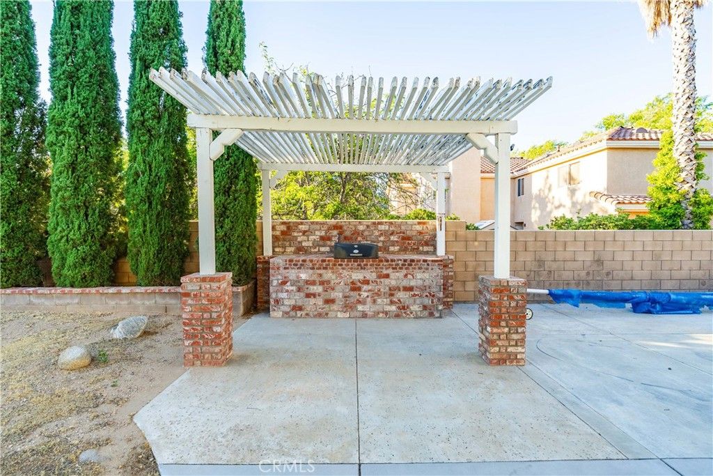 Image 60 of property listing at 40113 Tesoro Lane, Palmdale, CA 93551