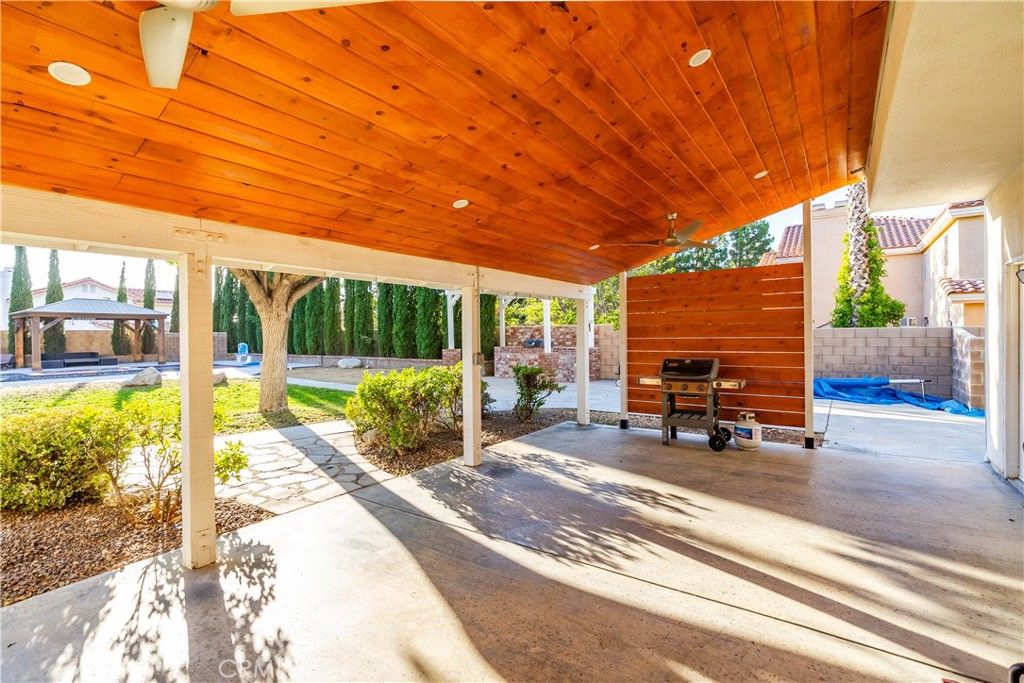 Image 61 of property listing at 40113 Tesoro Lane, Palmdale, CA 93551