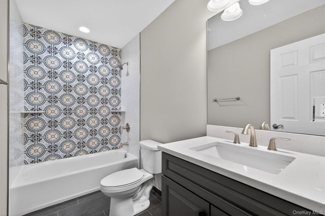 509 Toleman Road, Rock Tavern, NY 12575