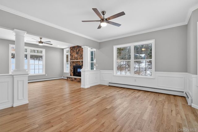 509 Toleman Road, Rock Tavern, NY 12575