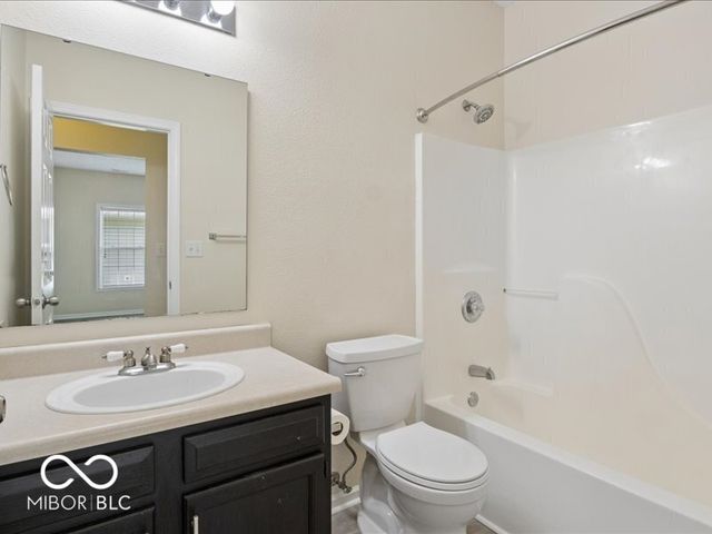 15501 Wandering Way, Noblesville, IN 46060