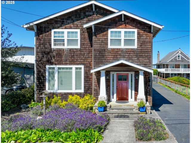 1164 Beach Dr, Seaside, OR 97138