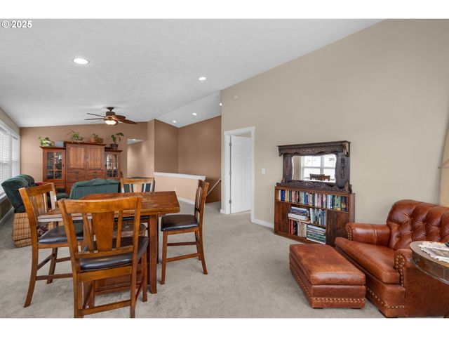 1164 Beach Dr, Seaside, OR 97138