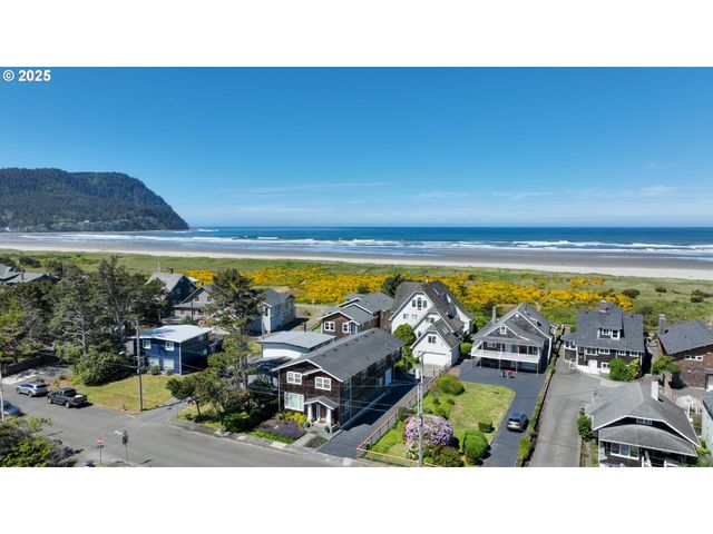 1164 Beach Dr, Seaside, OR 97138