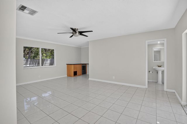 1820 SW 67th Terrace, Plantation, FL 33317