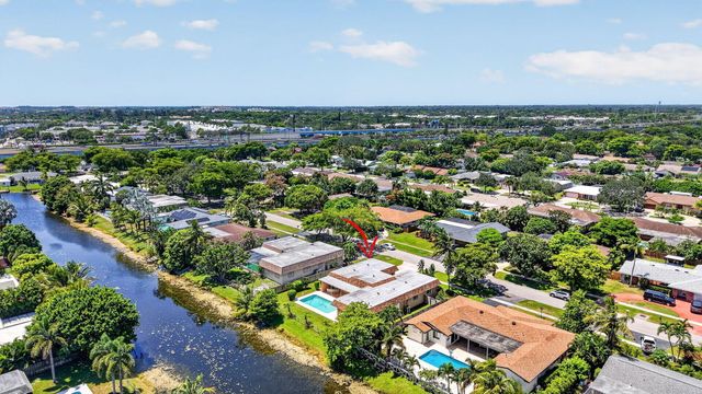 1820 SW 67th Terrace, Plantation, FL 33317
