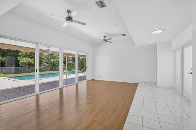 1820 SW 67th Terrace, Plantation, FL 33317