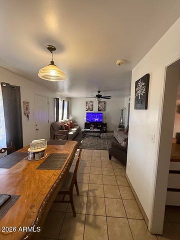2736 W LAWRENCE Road W, Phoenix, AZ 85017